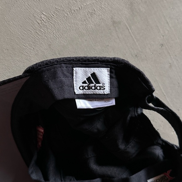 adidas black and pink striped hat - Picture 3 of 3